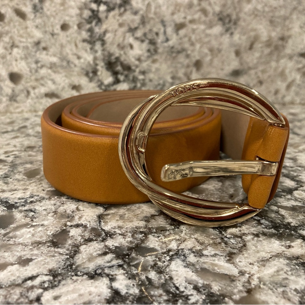 Tod’s women’s belt.